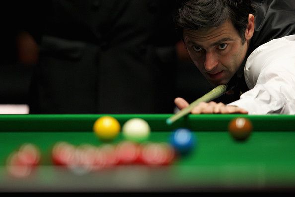 引发了对他 引发了对他